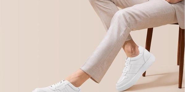 How to Wear Elevator Sneakers With Causal Suits